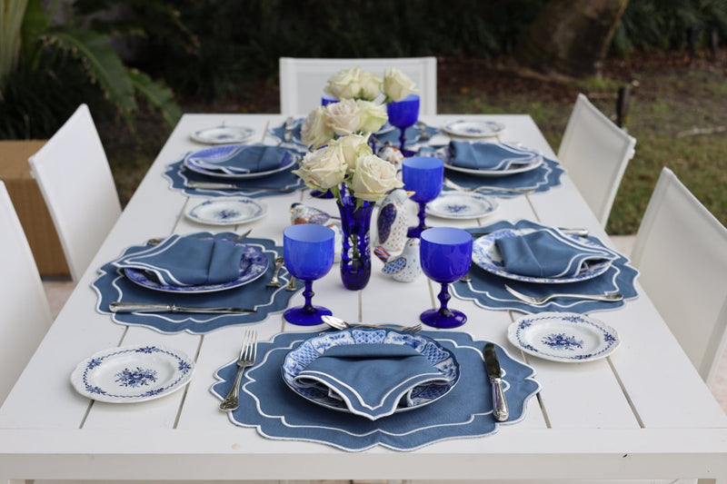 Vanessa Navy w/ White Trim Bundle: 4 Placemats + 4 Napkins