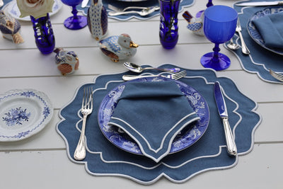 Vanessa Navy w/ White Trim Bundle: 4 Placemats + 4 Napkins