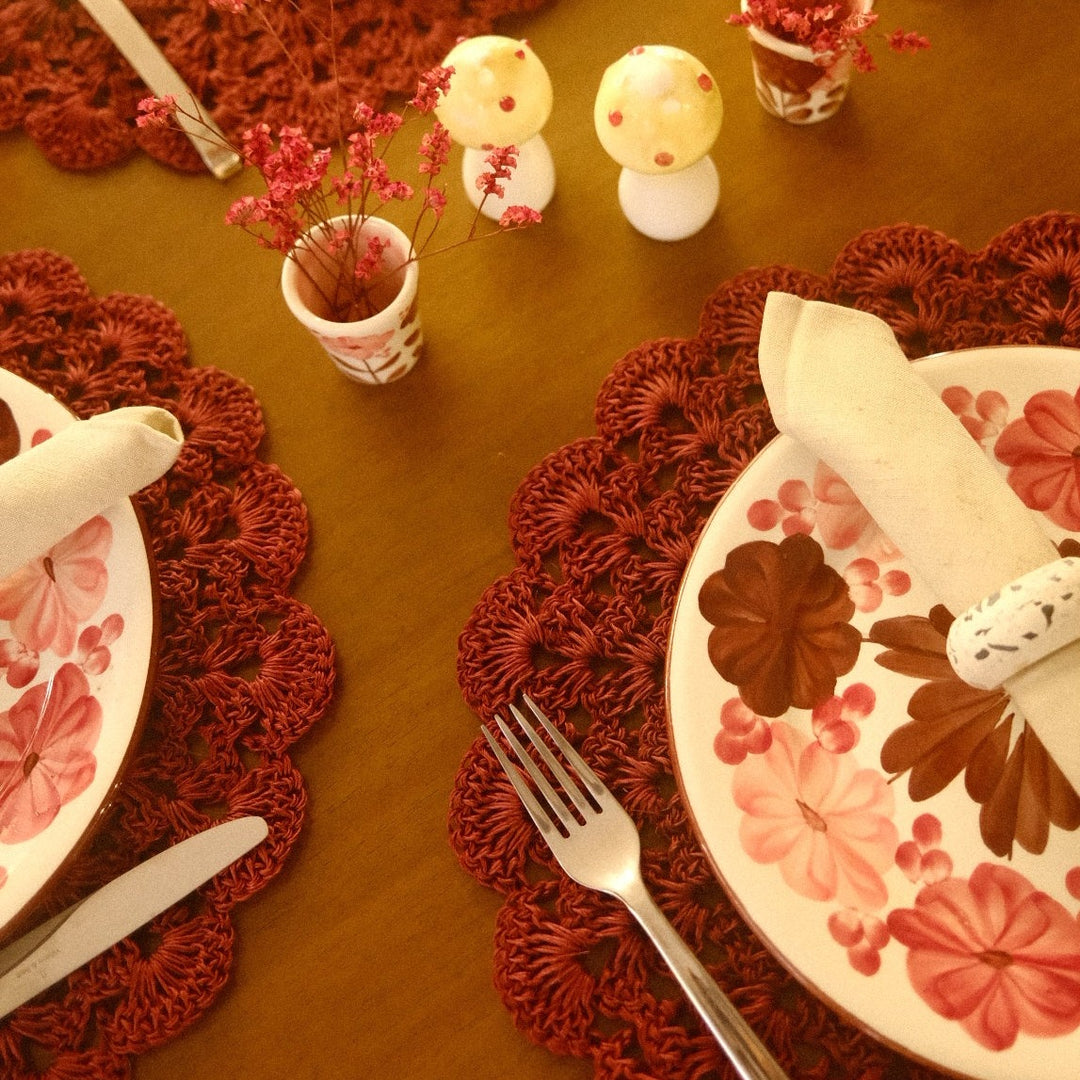 Eva Burgundy Placemat (Round, Set of 4)