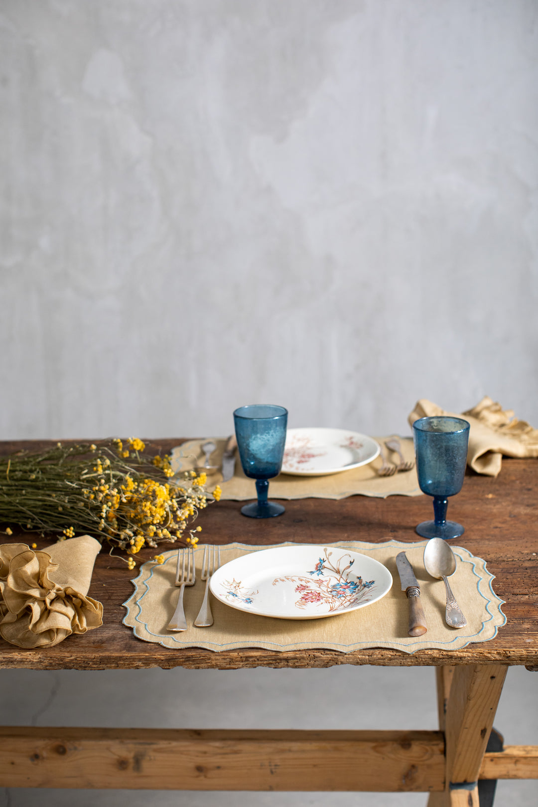 Fernanda Spillproof Linen Placemats- Yellow w/ Blue Trim (Set of 4)
