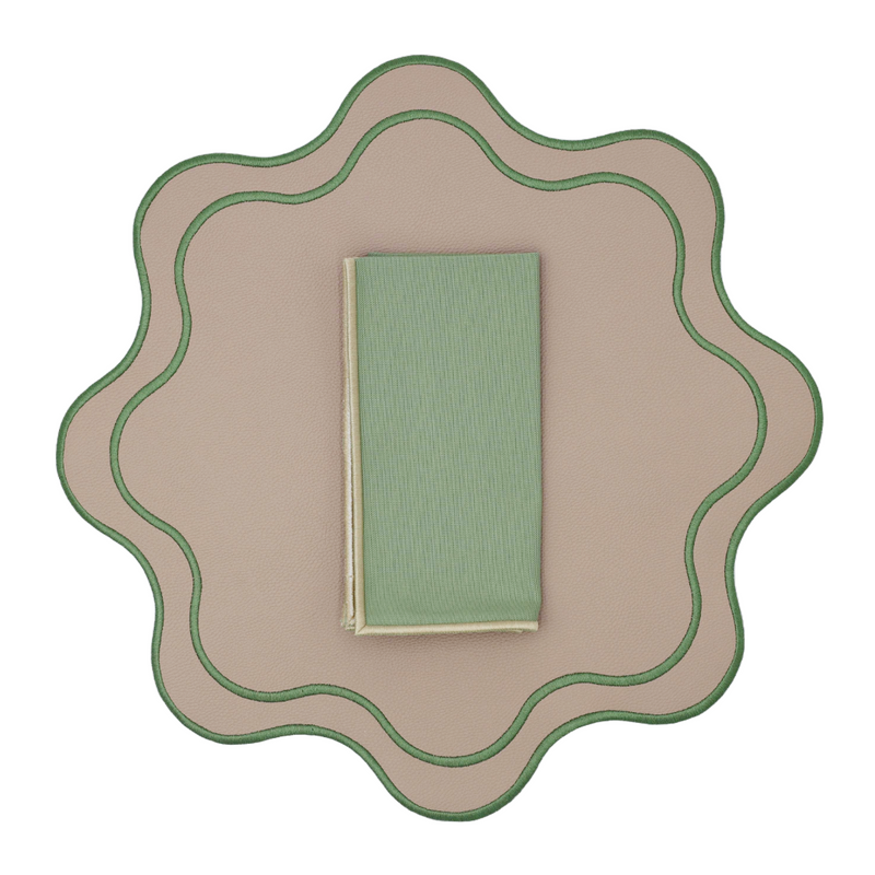 Isabella Green w/ Beige Napkins (Set of 4)