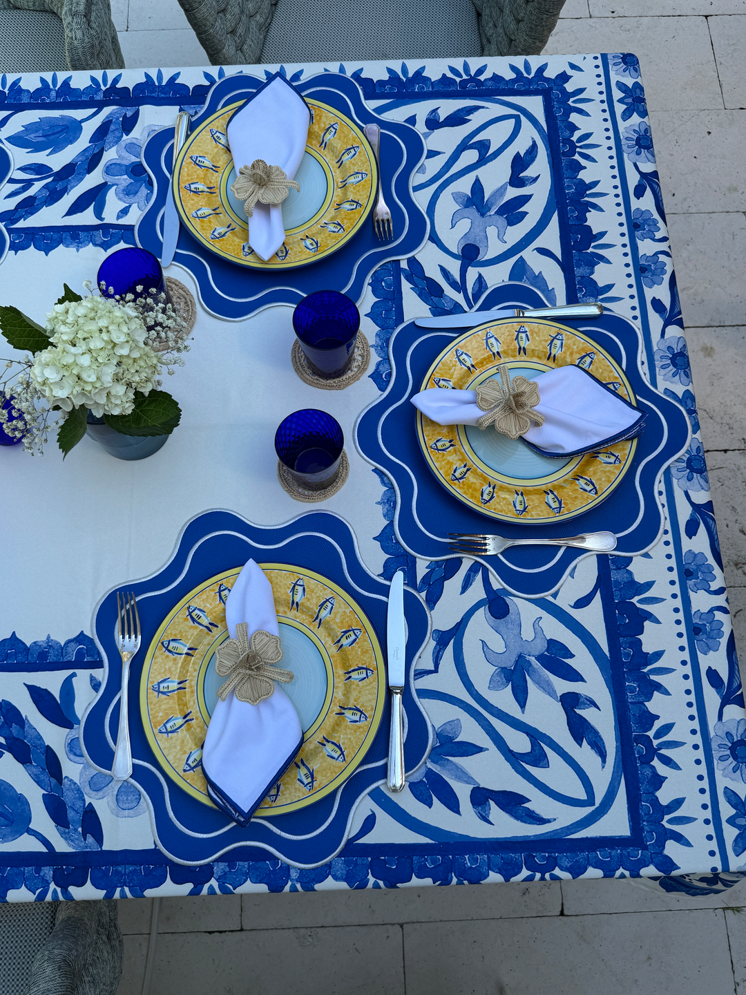 Isabella Royal Blue/White Bundle (4 Placemats + 4 Napkins)
