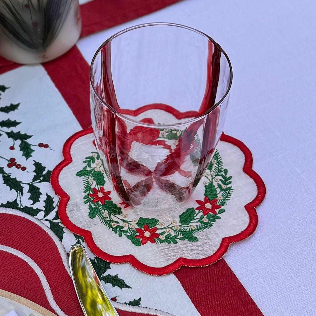 Christmas Round Wreath Cocktail Napkins (Set of 6)