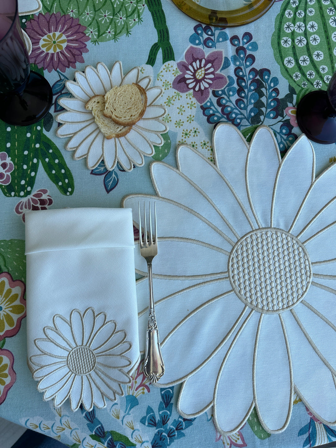🌸 Flor Ivory Bundle (4 Placemats, 4 Napkins, 4 Coasters)