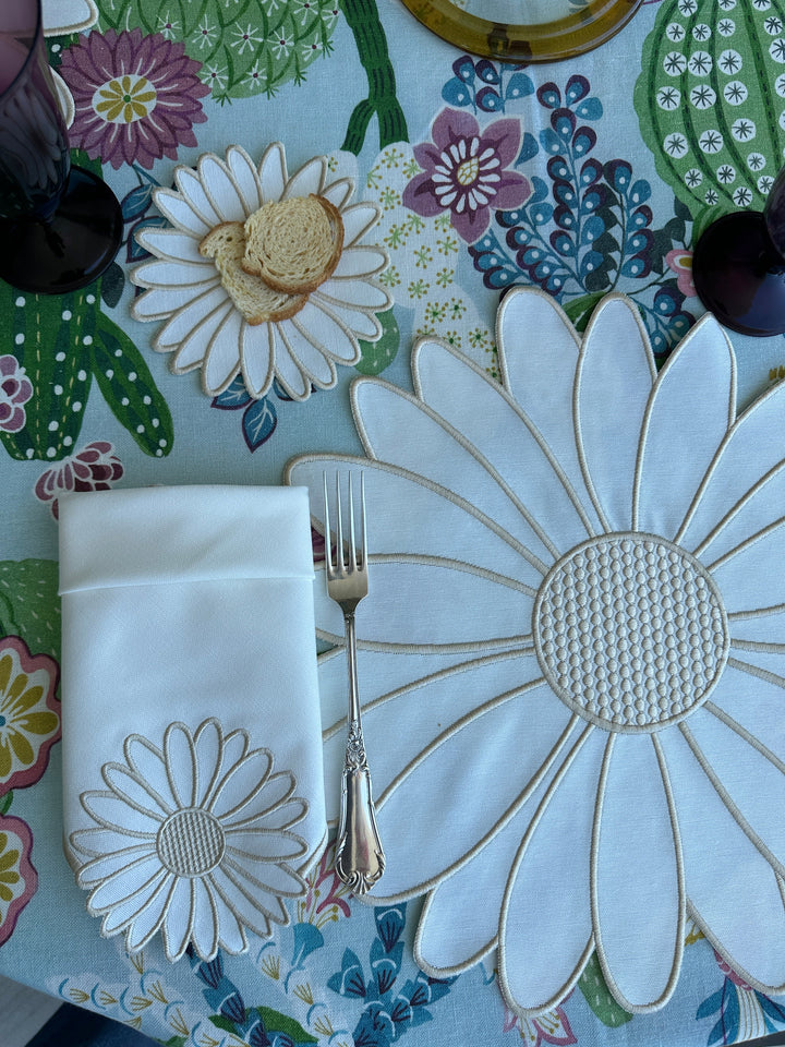 🌸 Flor Ivory Bundle (4 Placemats, 4 Napkins, 4 Coasters)