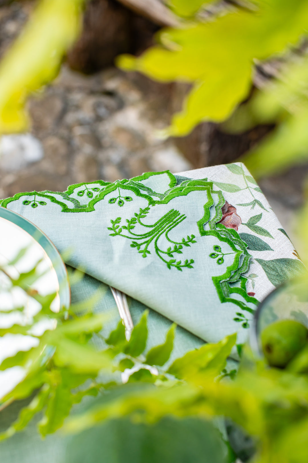 Valentina Spillproof Linen Placemats- Blue w/ Green Trim (Set of 4)